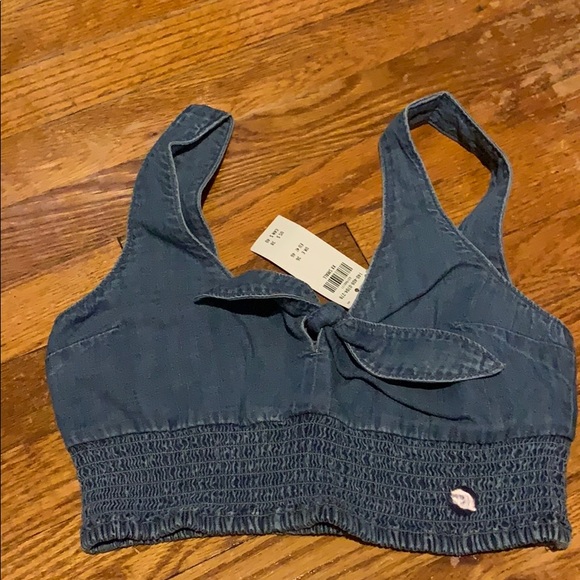 Abercrombie & Fitch Tops - Crop top
